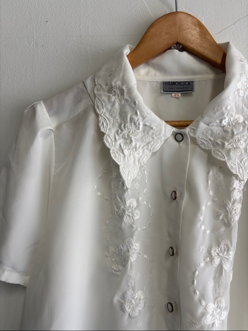Vintage Franchesca White Embroidered Floral Blouse
